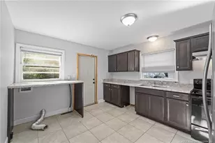 821 Sandalwood Dr, Fayetteville, NC 28304 - Photo 17