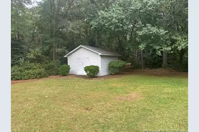 200 Londonderry Drive, Lumberton, NC 28358 - Photo 3