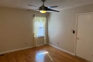 7205 Godfrey Dr, Fayetteville, NC 28303 - Photo 9