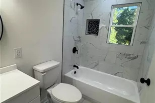 816 W Rose St, Sanford, NC 27330 - Photo 11