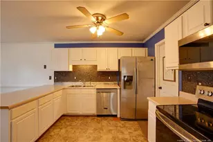 5126 Miranda Dr, Hope Mills, NC 28348 - Photo 13