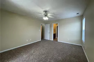 5234 Woodpecker Dr, Hope Mills, NC 28348 - Photo 11