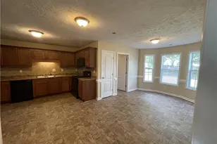 5234 Woodpecker Dr, Hope Mills, NC 28348 - Photo 7