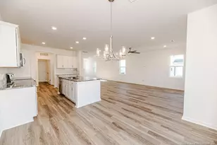 4531 Bunkers Bay Ln, Hope Mills, NC 28371 - Photo 5