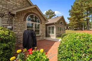 105 E Chelsea Ct, Southern Pines, NC 28387 - Photo 3