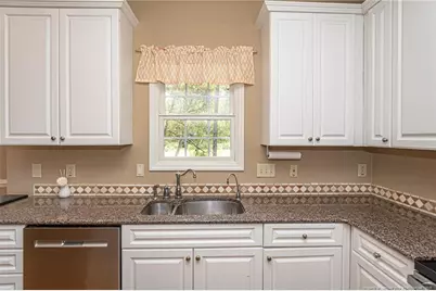 6080 Iverleigh Circle, Fayetteville, NC 28311 - Photo 17