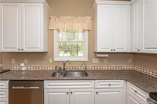 6080 Iverleigh Cir, Fayetteville, NC 28311 - Photo 17