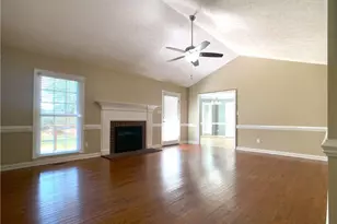 2079 Loganberry Dr, Fayetteville, NC 28304 - Photo 9