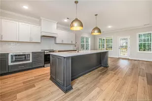 28941 Pinedale Ct, Wagram, NC 28396 - Photo 9