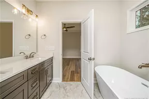 28941 Pinedale Ct, Wagram, NC 28396 - Photo 9