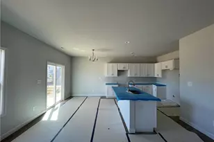 1708 Man-O-War Dr, Hope Mills, NC 28348 - Photo 5