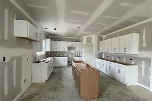 1712 Man-O-War Dr, Hope Mills, NC 28348 - Photo 7