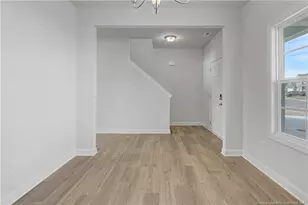 1712 Man-O-War Dr, Hope Mills, NC 28348 - Photo 7