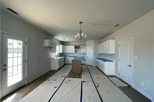 1712 Man-O-War Dr, Hope Mills, NC 28348 - Photo 5