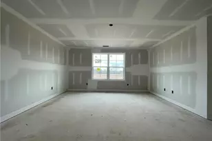 1712 Man-O-War Dr, Hope Mills, NC 28348 - Photo 9