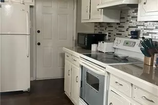 634 Dallas Rd, Lumberton, NC 28358 - Photo 7