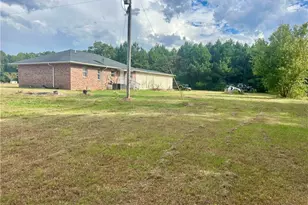 634 Dallas Rd, Lumberton, NC 28358 - Photo 5