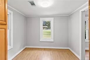 21480 Jane Shaw Rd, Wagram, NC 28396 - Photo 9