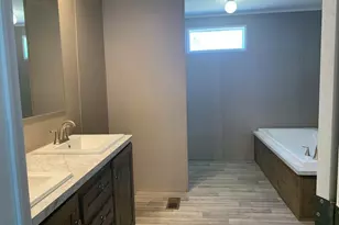 28 Bermuda Dr, Saint Pauls, NC 28384 - Photo 5