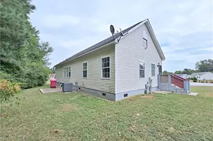 158 Acadiana Dr, Parkton, NC 28371 - Photo 47