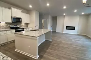 4538 Bunkers Bay Ln, Hope Mills, NC 28371 - Photo 5