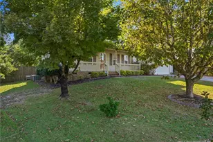 181 Richmond Park Dr, Cameron, NC 28326 - Photo 3