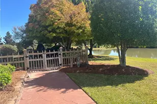 1302 Oakridge Blvd, Lumberton, NC 28358 - Photo 5