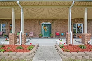 464 Shand Dr, Pembroke, NC 28372 - Photo 3