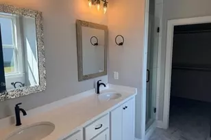 520 S Lincoln St, Benson, NC 27504 - Photo 13