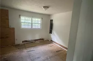 415 Brockington Rd, Fairmont, NC 28340 - Photo 5