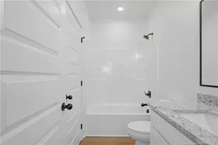 2080 Canady Pond Rd, Hope Mills, NC 28348 - Photo 11