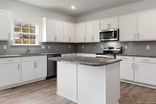 1006 Misty Creek Dr, Aberdeen, NC 28315 - Photo 7