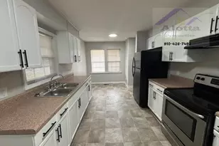 1810 Murchison Rd, Fayetteville, NC 28301 - Photo 3