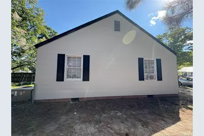 110 E McNeill Drive, Red Springs, NC 28377 - Photo 3