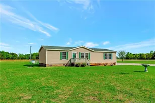 387 Bourbon St, Lumberton, NC 28358 - Photo 3