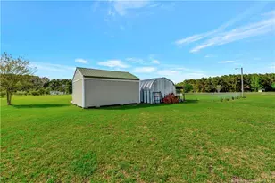 387 Bourbon St, Lumberton, NC 28358 - Photo 29