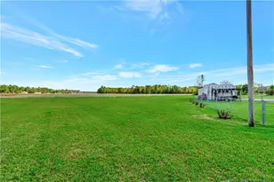 387 Bourbon St, Lumberton, NC 28358 - Photo 11