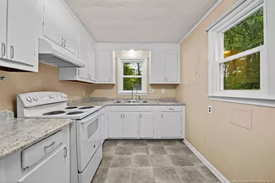 127 Buckingham Avenue, Fayetteville, NC 28301 - Photo 9