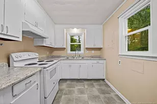 127 Buckingham Ave, Fayetteville, NC 28301 - Photo 9