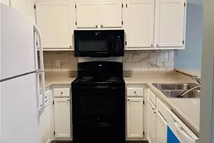 1909 Tryon Dr, Fayetteville, NC 28303 - Photo 9