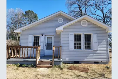 405 S West Street, Roseboro, NC 28383 - Photo 1