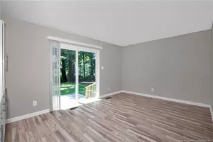 466 Lansdowne Rd, Fayetteville, NC 28314 - Photo 9