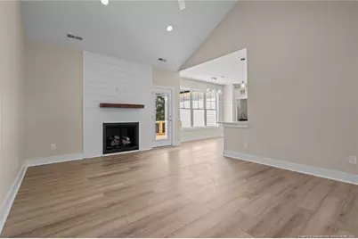 106 Camberly Lane, Aberdeen, NC 28315 - Photo 9