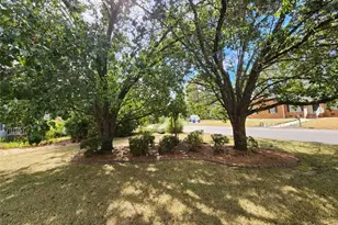 1939 Fairforest Dr, Fayetteville, NC 28304 - Photo 23