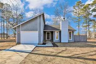 7345 Pebblebrook Dr, Fayetteville, NC 28314 - Photo 1