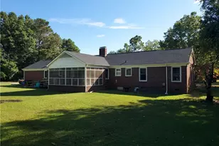 301 Pecan Ln, Laurinburg, NC 28352 - Photo 19