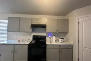 910 Sapphire Stone Ln, Hope Mills, NC 28348 - Photo 5