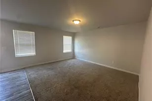 910 Sapphire Stone Ln, Hope Mills, NC 28348 - Photo 11