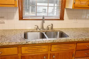 3254 Sandhill Dr, Fayetteville, NC 28306 - Photo 9