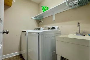 506 S 14th St, Lillington, NC 27546 - Photo 9